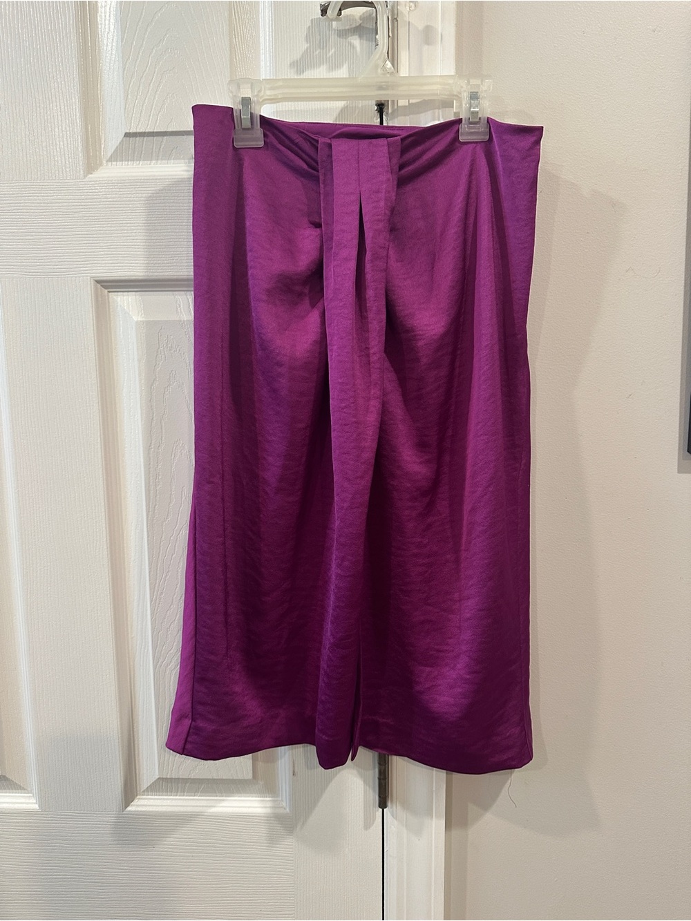 Express Women's Midi Skirt in Vibrant Purple